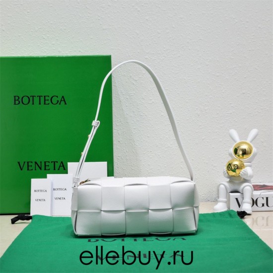 BOTTEGA VENETA BRICK CASSETTE Small 23.5 White All Leather Style: 9305 Size: 23.5x10x10cm Full Leather