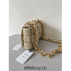 BOTTEGA VENETA Cassette Chain Padded Cassette Light Yellow Gold Buckle Medium 26 Size: 26x18x6cm Full Leather