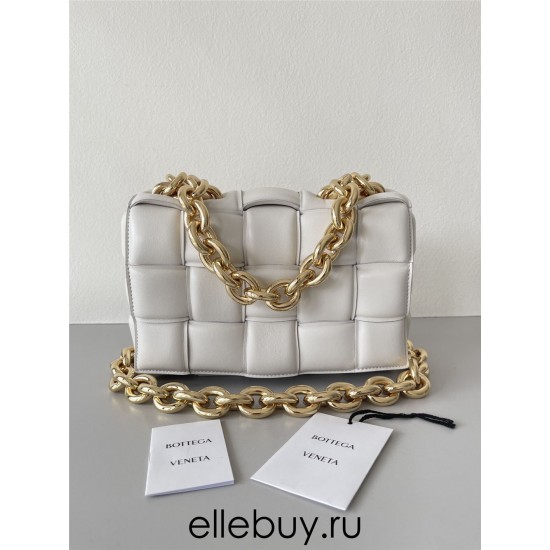 BOTTEGA VENETA Cassette Chain Padded Cassette White Gold Buckle Medium 26 Size: 26x18x6cm Full Leather