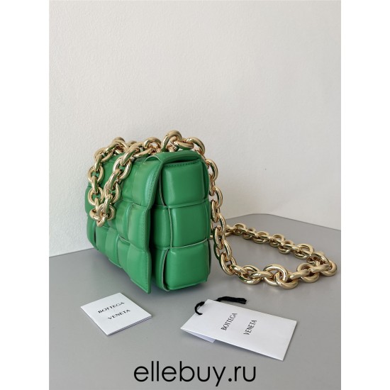 BOTTEGA VENETA Cassette Chain Padded Cassette Green Gold Buckle Medium 26 Size: 26x18x6cm Full Leather