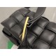 BOTTEGA VENETA Cassette 19 Medium Black 19x12x5cm Full Leather