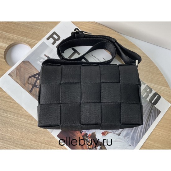 BOTTEGA VENETA Cassette 25 Medium New Black 25x15x5cm Full Leather