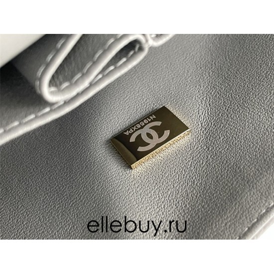 Chanel Classic Flap bag Medium 25 Gray with silver hardware, Caviar leather, Hass Factory leather, edge stitching.