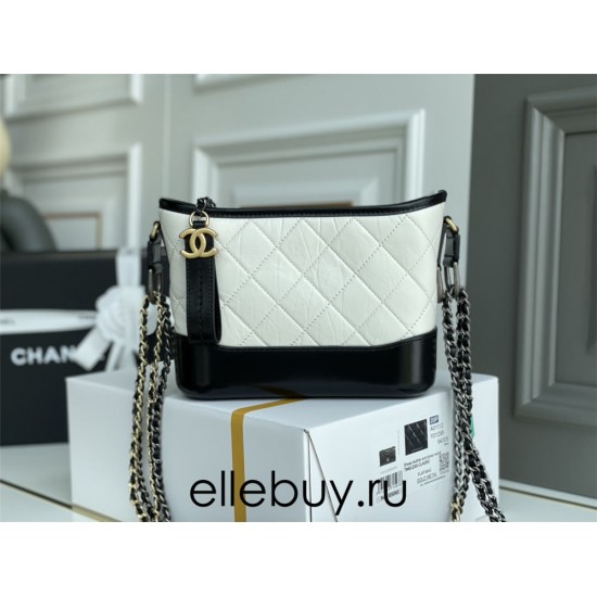 Chanel Gabrielle Hobo White with Gold Hardware Lamb Leather Hass Factory leather 15x20x8cm