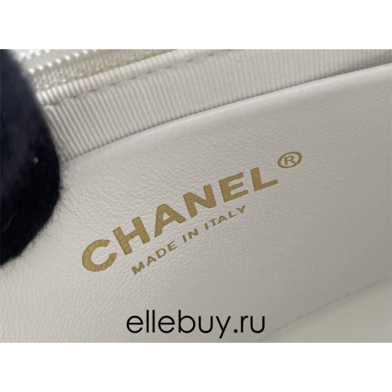 Chanel 23B Hobo Chain Bag, small size 24, white, lambskin, Hass Factory leather, gold-tone hardware, 15x24x2cm