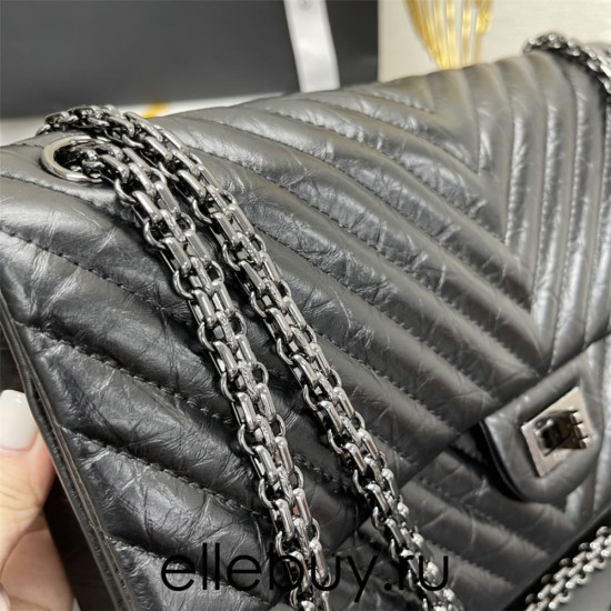 Chanel Classic Flap Bag in 2.55 V-Pattern So Black, Large 28, Black, Silver Hardware, Lambskin Leather, Padded Leather, Hass Factory Leather, Dimensions: 28cm.