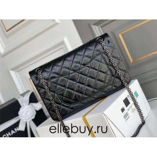 Chanel Classic Flap Bag in 2.55 Diamond Pattern So Black, Large 28, All Black, Lambskin Leather, Padded Leather, Hass Factory Leather, Dimensions: 28x20x8cm.