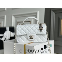 Chanel 22P Classic Flap Bag Mini 20 with Top Handle, Lambskin Leather in White, Champagne Gold Hardware, Hass Factory Leather, Dimensions: 20x12x9cm.