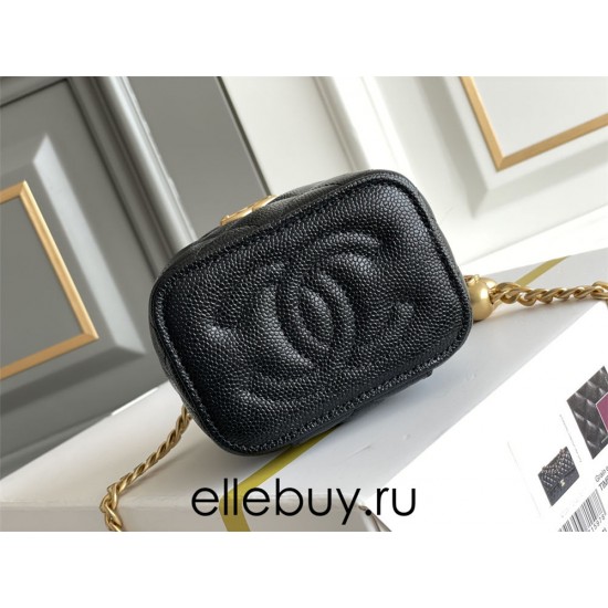 Chanel Vanity Case with Lipstick Holder, Gold Hardware, Heart-Shaped, Gold Ball, Black with Gold Hardware, Mini 11, Lambskin Leather, Hass Factory Leather, Dimensions: 9x11x7cm.