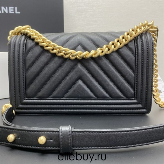 Chanel Le Boy Bag 67086, Medium 25, Calfskin Leather, Vertical Quilted, Black with Gold Hardware, 25cm.