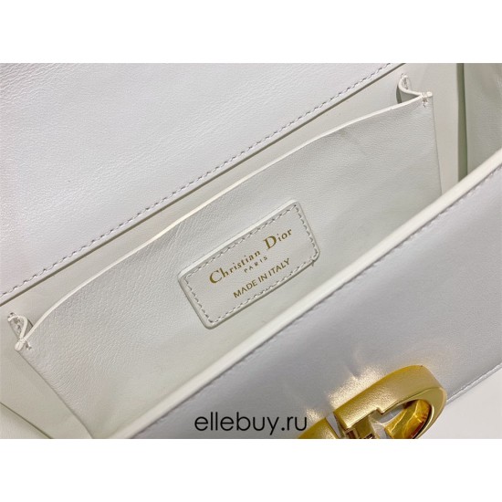 Dior 30 Montaigne East-West Small 21.5 White Smooth Calfskin Small Style Model: 9011S Size: 21.5 x 12 x 6 cm