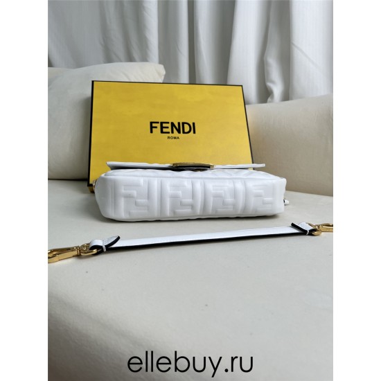 Fendi Baguette Medium 27 Chain White All Leather Gold Hardware 27x15x6cm 211