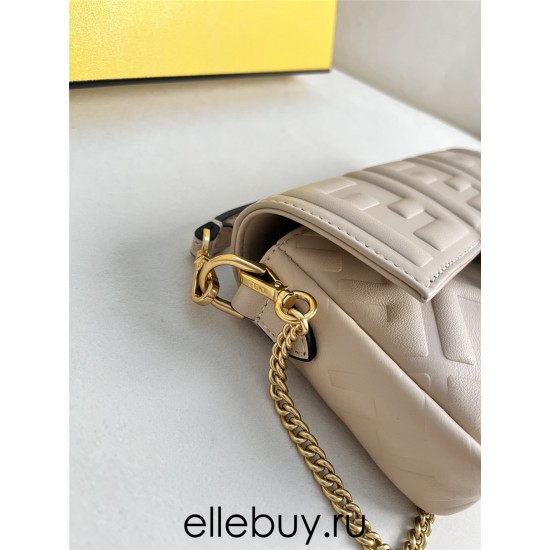 Fendi Baguette Mini 19 Chain Apricot All Leather Gold Buckle 19x11.5x4cm