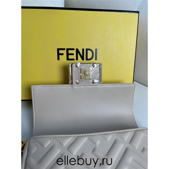 Fendi Baguette Mini 19 Chain Apricot All Leather Gold Buckle 19x11.5x4cm