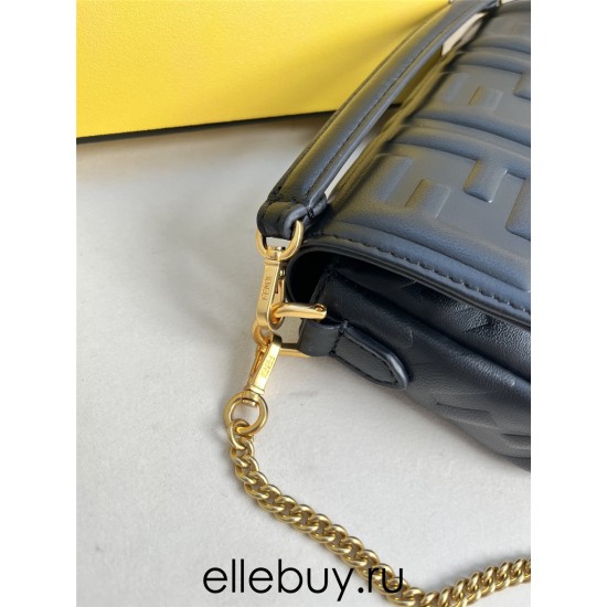 Fendi Baguette Mini 19 Chain Black All Leather Gold Buckle 19x11.5x4cm