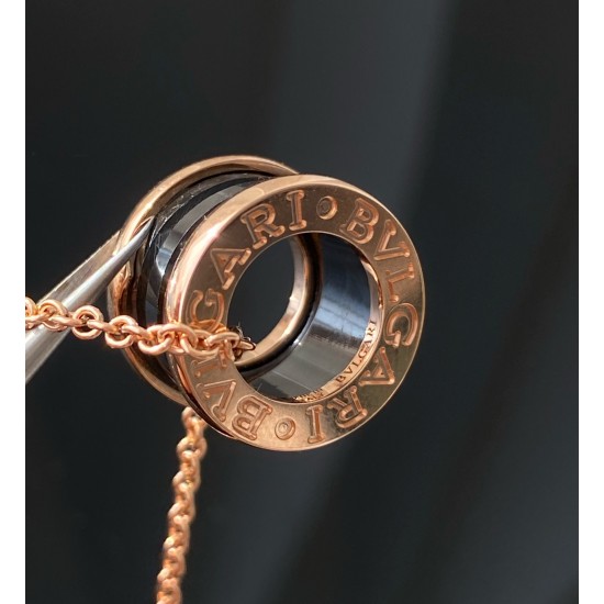 Bvlgari B.ZERO1 Necklace Black ceramic rose gold (Only 1 pcs for each customer)