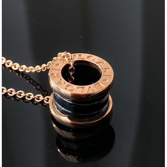 Bvlgari B.ZERO1 Necklace Black ceramic rose gold (Only 1 pcs for each customer)