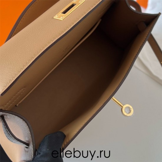 Hermes Hermès Mini Kelly 22cm Swift Imported Plain Leather 0M Milk Tea Color Waxed Thread Gold Hardware Hand-Stitched