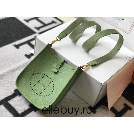 Hermes Hermès Evelyne 18 Togo Green Gold Hardware Hand-Stitched