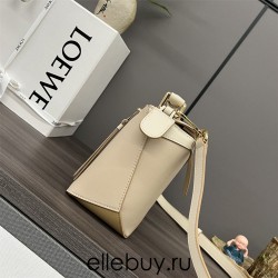 Loewe Puzzle Light Yellow Medium 24 Model: L062324, L10172 Size: 24x10.5x16cm