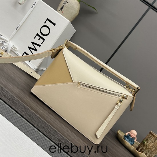 Loewe Puzzle Light Yellow Medium 24 Model: L062324, L10172 Size: 24x10.5x16cm