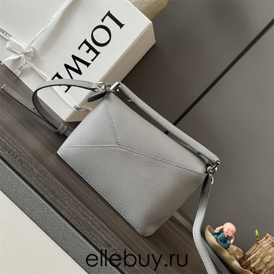 Loewe Puzzle Grey Small 18 Model: L062312, L10173 Size: 18x12.5x8cm