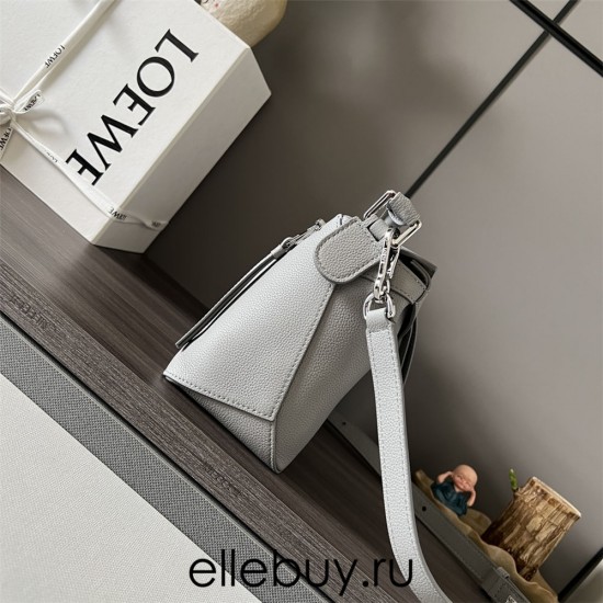 Loewe Puzzle Grey Medium 24 Model: L062324, L10172 Size: 24x10.5x16cm