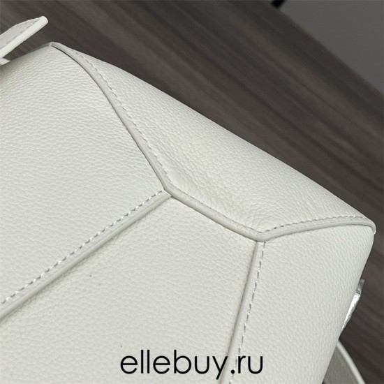 Loewe Puzzle White Large 29 Model: L062329, L10171 Size: 29x19.5x14cm