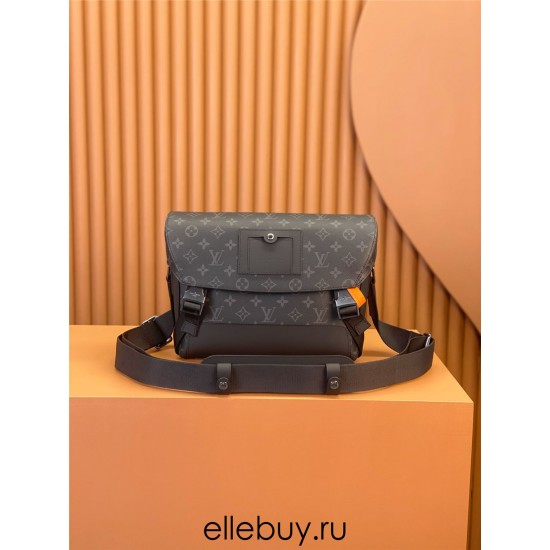 Louis Vuitton Discovery Messenger PM Voyager in Monogram Eclipse Black (M40511): 33.0x22.5x11.0 cm