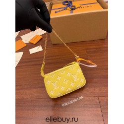 Louis Vuitton M46129 Mother's Day Special Mini Pochette Accessoires Clutch: Size - 15.5x10.5x4cm