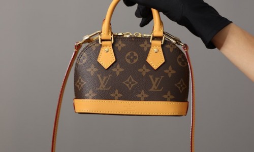 Ellebag’s 1:1 Replica of Louis Vuitton M82717 Nano Alma Handbag: A Petite Icon Reimagined(2024 Dec Updated)