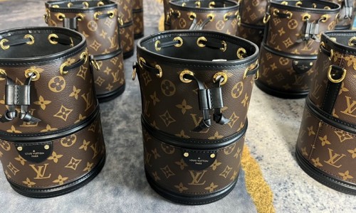 Ellebag's 1:1 Replica of Louis Vuitton M83480 Canoé Chain Bucket Bag: A Perfect Fusion of Classic Design and Modern Craftsmanship(2024 Dec Updated)