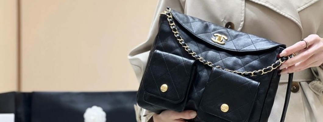 Ellebag's Exquisite Replica of the Chanel 24P Hobo Bag: A 30cm Black Masterpiece with Aged Hardware(2024 Dec Updated)