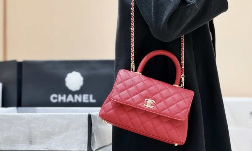 Ellebag's Exquisite Replica: The Red Caviar Leather Chanel Coco Handle 22P with Champagne Gold Hardware(2024 Dec Updated)