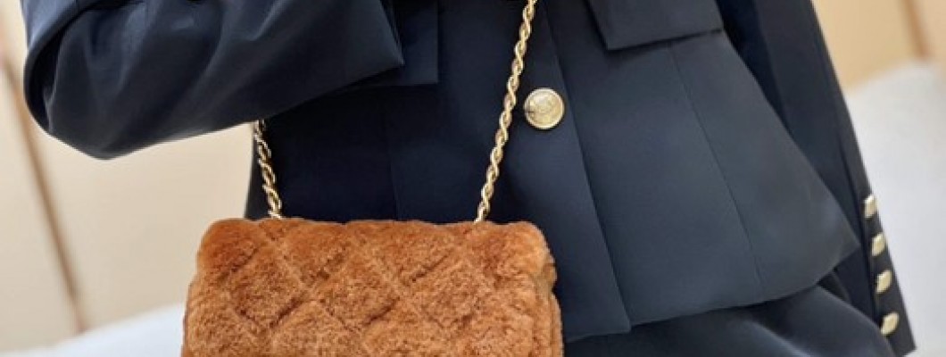 Ellebag top replica Chanel Flap Bag AS514800: A Fusion of Sophistication and Warmth(2024 Dec Updated)