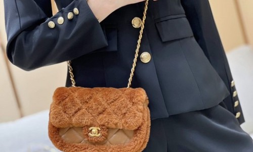 Ellebag top replica Chanel Flap Bag AS514800: A Fusion of Sophistication and Warmth(2024 Dec Updated)