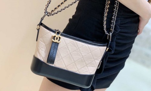 Ellebag's Exquisite Replica: The Beige Lambskin Chanel Gabrielle Hobo Bag with Matte Hardware(2024 Dec Updated)