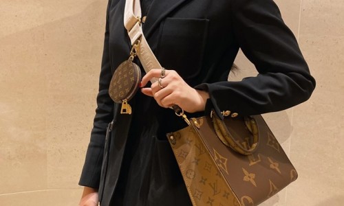 Ellebag’s 1:1 Replica of Louis Vuitton M46373 ONTHEGO Small Handbag: A Perfect Recreation of Luxury Craftsmanship(2024 Dec Updated)