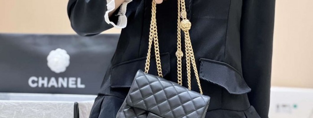 Ellebag's Masterful Recreation of the Chanel 23S 4040 Black Lambskin Flap Bag with Camellia Clasp(2024 Dec Updated)