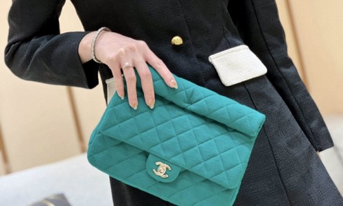 Ellebag's Exquisite Replica: The Blue Fabric Chanel Clutch with Champagne Gold Hardware(2024 Dec Updated)