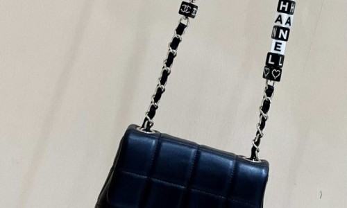 Ellebag's Exquisite Replica: The Black Lambskin Chanel 23C AS3744 with Vintage Hardware(2024 Dec Updated)