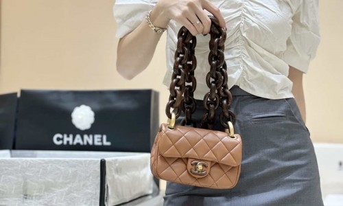 Ellebag's Exquisite Replica: The Brown Lambskin Chanel Mini Flap Bag with Vintage Hardware(2024 Dec Updated)