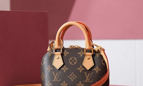 Ellebag’s 1:1 Replica of Louis Vuitton M82717 