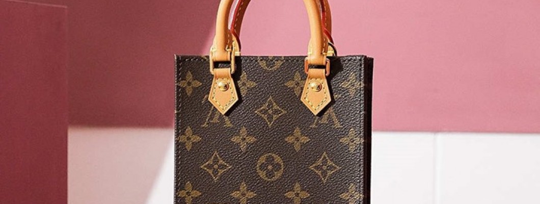 Ellebag’s 1:1 Replica of Louis Vuitton Petit Sac Plat M69442: The Epitome of Chic Elegance(2025 Jan Updated)