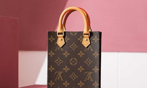 Ellebag’s 1:1 Replica of Louis Vuitton Petit Sac Plat M69442: The Epitome of Chic Elegance(2025 Jan Updated)