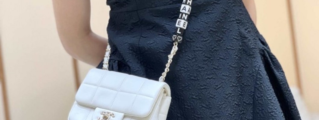 Ellebag's Exquisite Replica: The White Lambskin Chanel 23C AS3744 with Vintage Hardware(2024 Dec Updated)