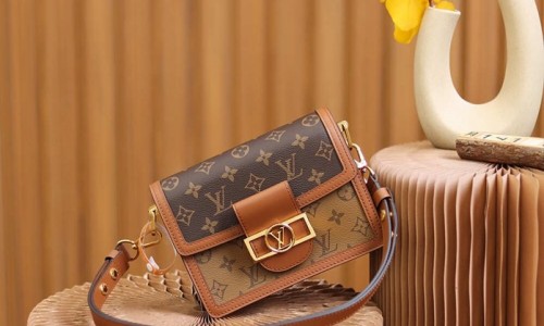 Ellebag’s 1:1 Replica of Louis Vuitton Daphne M44580: A Timeless Classic Reimagined(2024 Dec Updated)