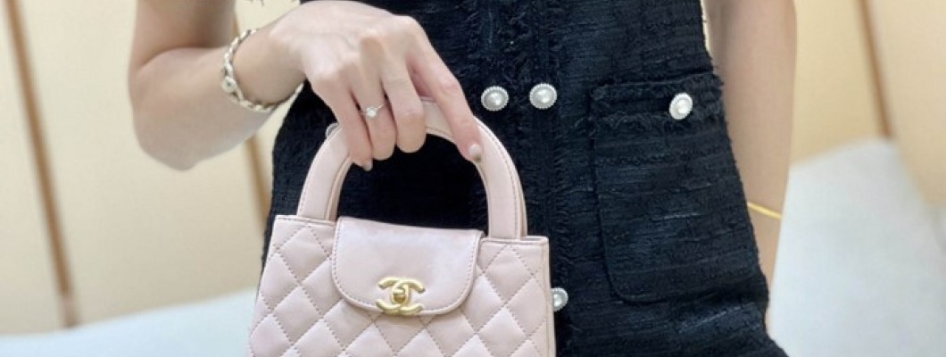 Ellebag's Exquisite Replica: The Pink Lambskin Chanel Mini Kelly-Style Shopping Bag(2024 Dec Updated)