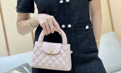 Ellebag's Exquisite Replica: The Pink Lambskin Chanel Mini Kelly-Style Shopping Bag(2024 Dec Updated)