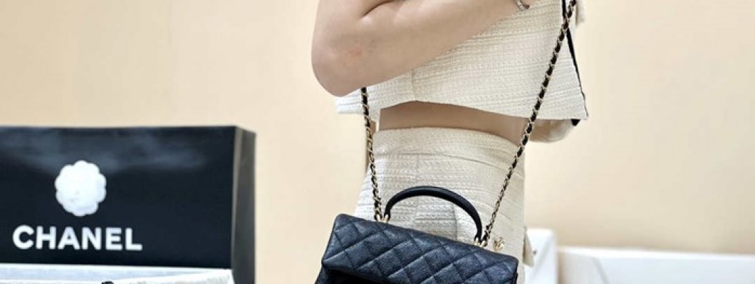 Ellebag's Masterful Recreation of the Chanel AS2431 Black Caviar Leather Mini Flap Bag with Top Handle(2025 Jan Updated)